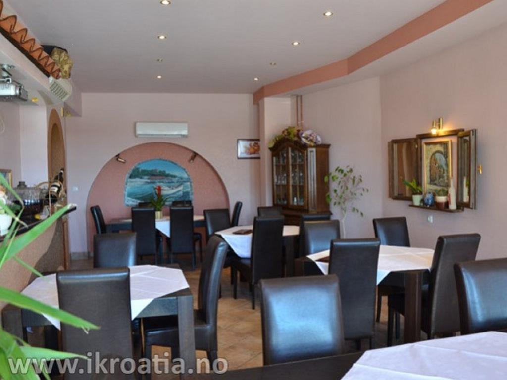 Guest House Garfild 2 Novi Vinodolski Exterior photo